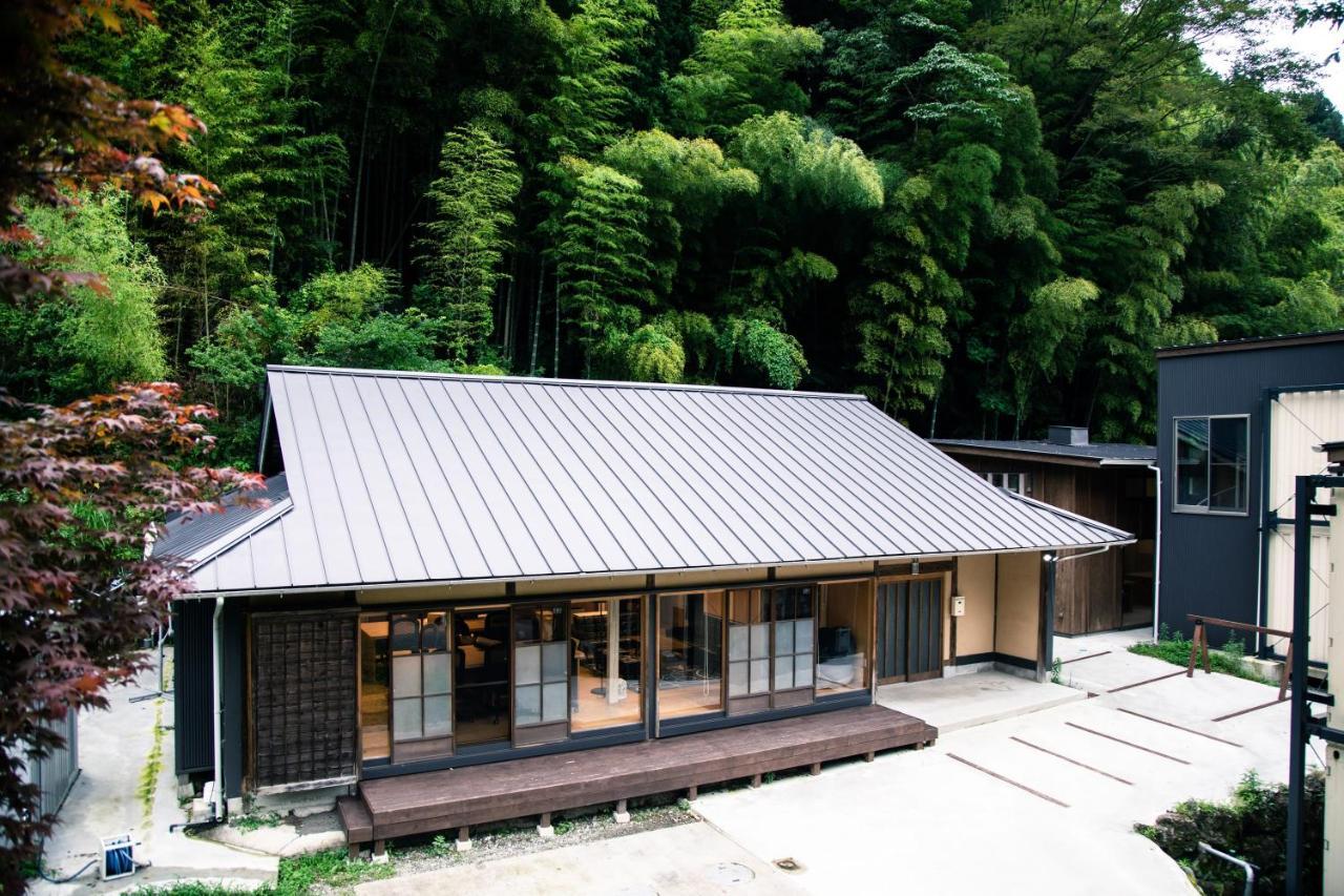 山の中の一棟貸切宿 五番地 Nambu (Yamanashi) Kültér fotó