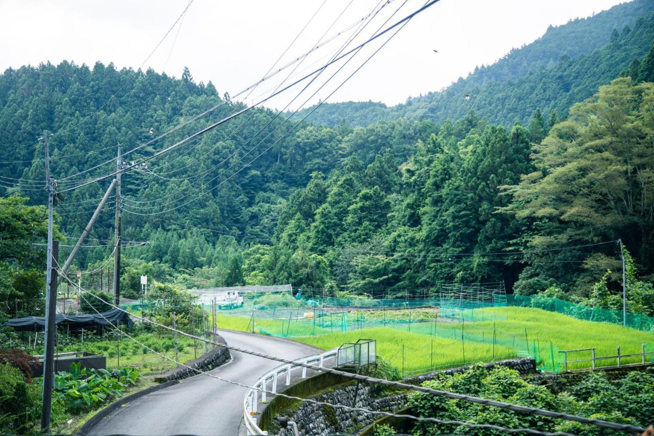 山の中の一棟貸切宿 五番地 Nambu (Yamanashi) Kültér fotó